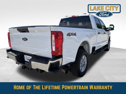 Used 2025 Ford F250 XLT AWD/4WD image 6