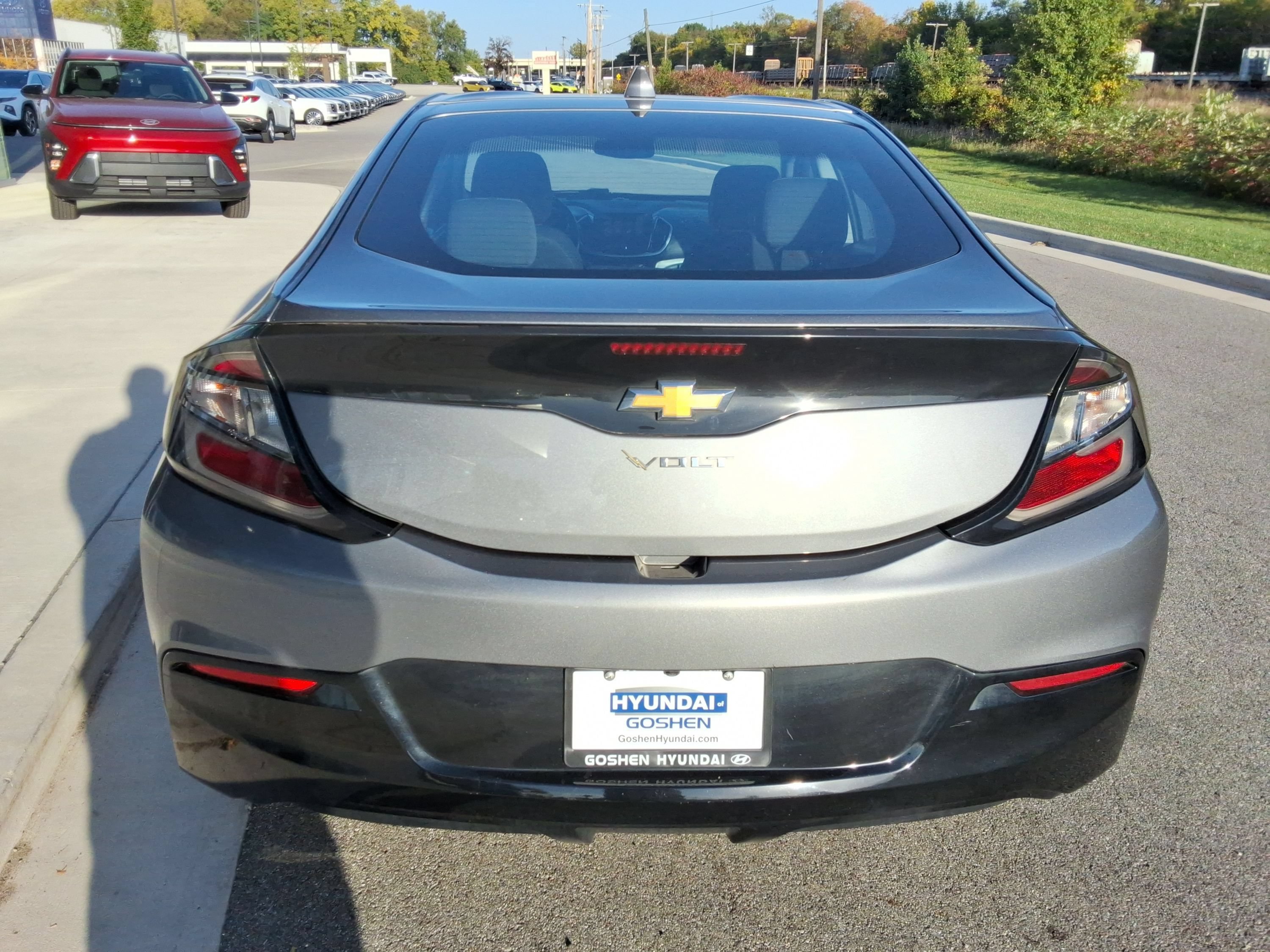 Used 2018 Chevrolet Volt LT FWD image 12