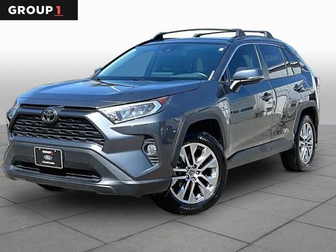 Used 2019 Toyota RAV4 XLE Premium FWD image 1