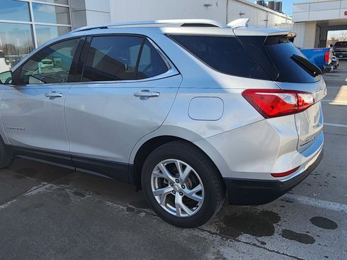 Used 2018 Chevrolet Equinox Premier image 6