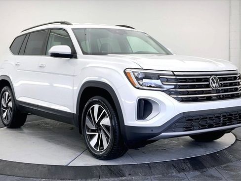 New 2026 Volkswagen Atlas SE image 1