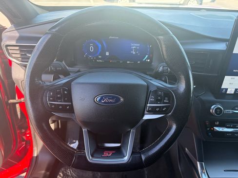 Used 2020 Ford Explorer ST w/ ST Street Pack image 18