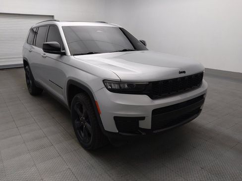 Used 2021 Jeep Grand Cherokee L Laredo RWD image 13