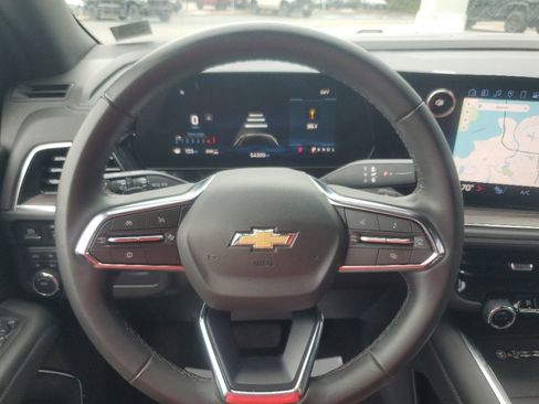 Used 2025 Chevrolet Suburban LT AWD/4WD image 24