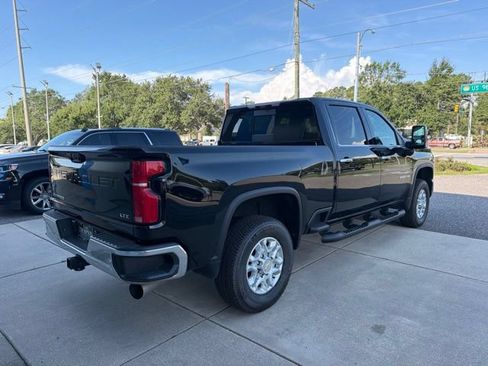 Used 2025 Chevrolet Silverado 2500 LTZ w/ LTZ Convenience Package AWD/4WD image 5
