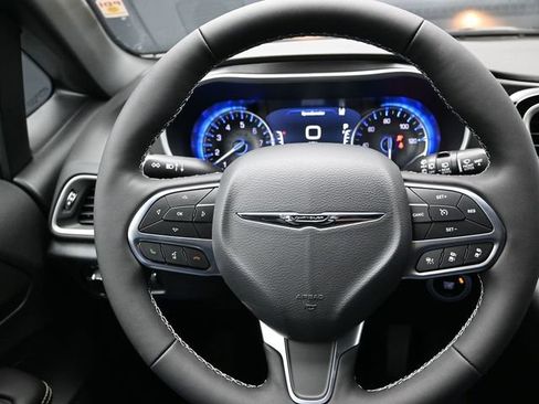 New 2026 Chrysler Voyager LX FWD image 5