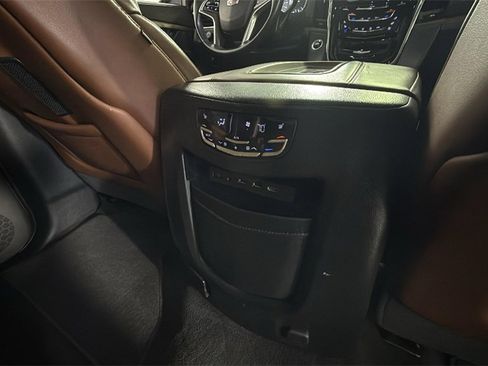Used 2017 Cadillac Escalade Premium Luxury image 37