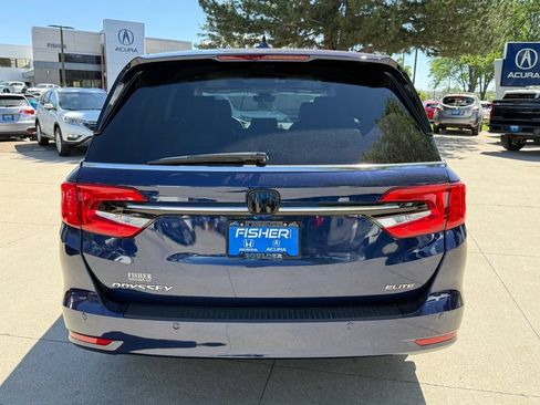 Used 2023 Honda Odyssey Elite image 5