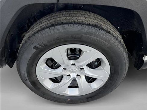 Used 2024 Toyota RAV4 LE image 9