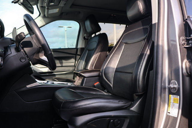 Used 2023 Ford Explorer Limited w/ Limited Technology Package AWD/4WD image 11
