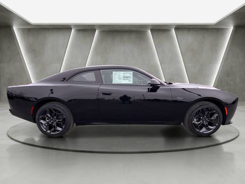 New 2026 Dodge Charger R/T w/ Blacktop Package AWD/4WD image 2