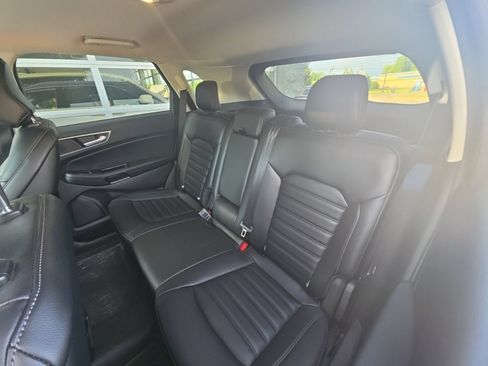 Used 2019 Ford Edge SEL w/ Equipment Group 201A AWD/4WD image 8