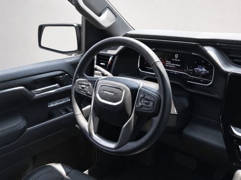Used 2025 GMC Sierra 1500 Denali AWD/4WD image 18