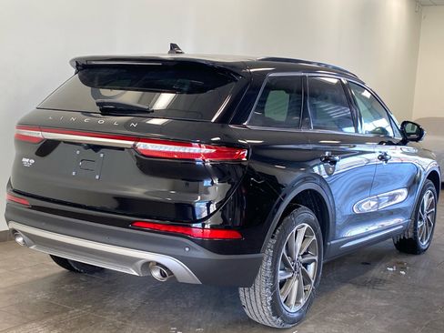 New 2025 Lincoln Corsair AWD w/ Equipment Group 101A image 7