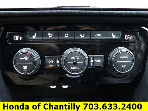 Used 2024 Volkswagen Taos SE image 16