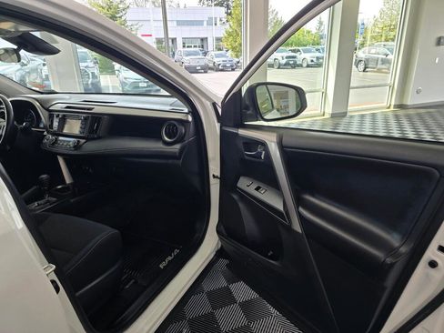Certified 2018 Toyota RAV4 XLE AWD/4WD image 42