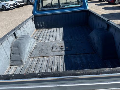 Used 1993 Dodge D/W Truck 250 image 7
