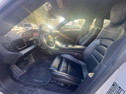 Used 2021 Porsche Taycan RWD image 4