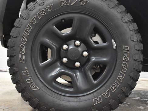 Used 2019 Jeep Wrangler Unlimited Sport AWD/4WD image 29