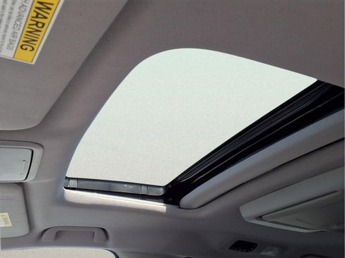 Certified 2019 Honda Odyssey Touring image 21
