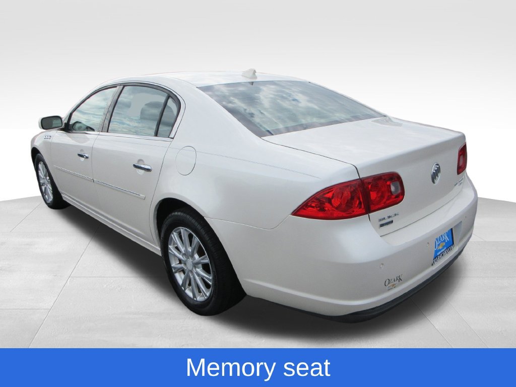 Used 2011 Buick Lucerne CXL w/ Driver Confidence Package FWD image 3