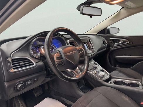Used 2015 Chrysler 200 Limited w/ Convenience Group image 11