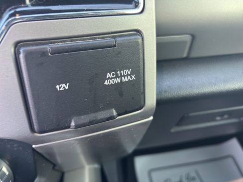 Used 2022 Ford F250 Lariat w/ Tremor Off-Road Package image 36