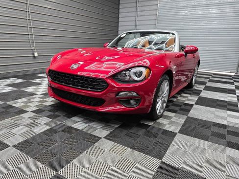 Used 2017 FIAT 124 Spider Lusso RWD image 38