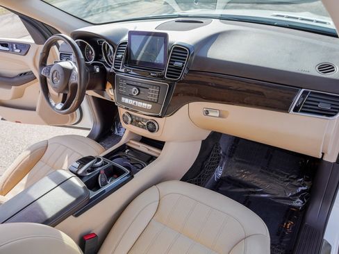 Used 2016 Mercedes-Benz GLE 300d 4MATIC image 38