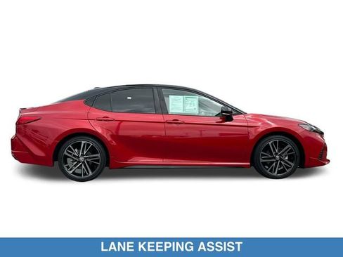 Used 2025 Toyota Camry XSE FWD image 4