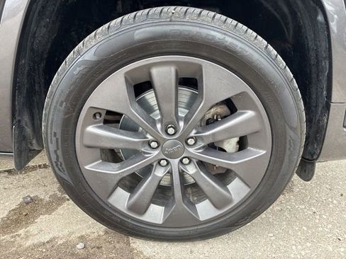 Used 2020 Jeep Cherokee High Altitude image 10