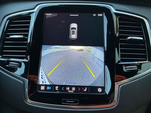 Certified 2023 Volvo XC90 B6 Ultimate w/ Protection Package Premier image 22