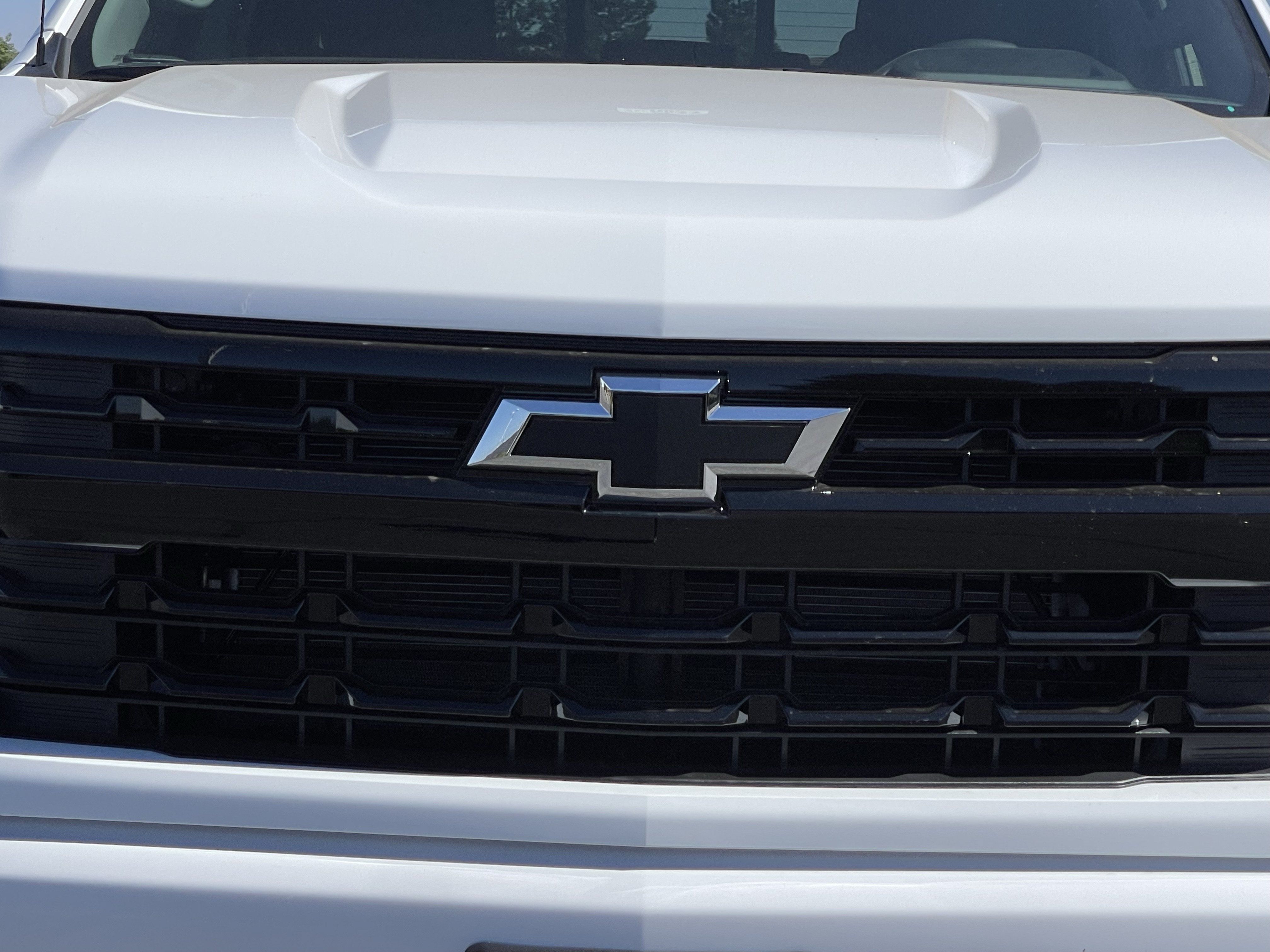 New 2026 Chevrolet Silverado 1500 RST w/ Redline Edition AWD/4WD image 4
