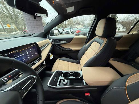 New 2026 Chevrolet Equinox ACTIV image 18