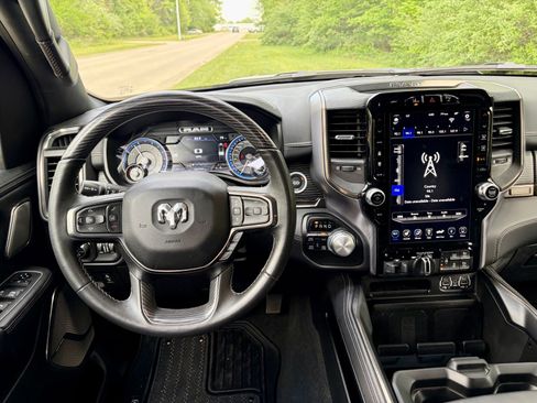 Used 2021 RAM 1500 Limited AWD/4WD image 2