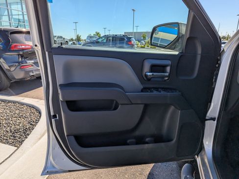 Used 2018 Chevrolet Silverado 1500 Custom w/ Custom Value Package AWD/4WD image 10