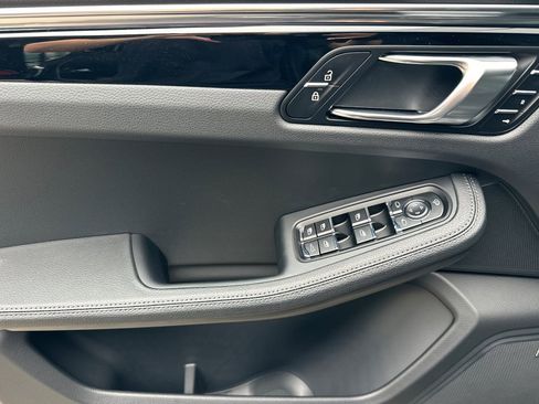 New 2025 Porsche Macan image 12