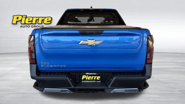 Used 2026 Chevrolet Silverado EV LT AWD/4WD image 3