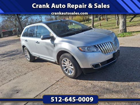 Used 2013 Lincoln MKX FWD image 1