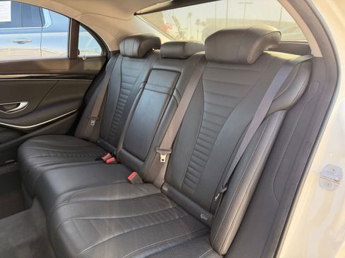 Used 2020 Mercedes-Benz S 560 Sedan image 10