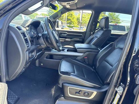 Used 2025 RAM 1500 Laramie AWD/4WD image 8