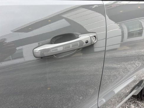 Used 2023 Dodge Durango GT image 10