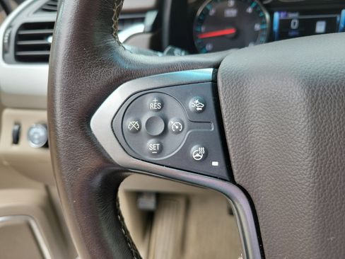 Used 2020 Chevrolet Suburban Premier image 16