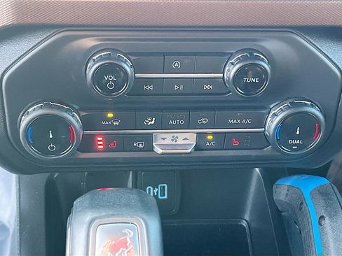 Used 2022 Ford Bronco Outer Banks AWD/4WD image 16