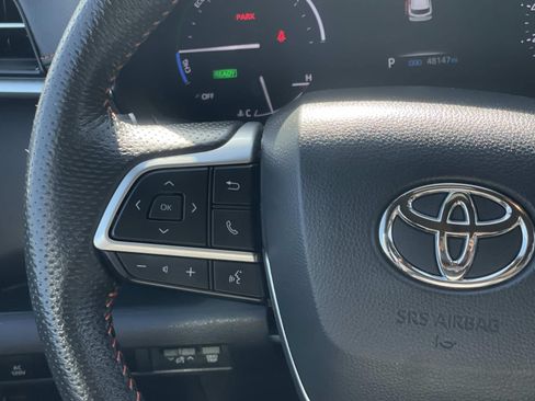 Used 2023 Toyota Sienna XSE w/ XSE Plus Package AWD/4WD image 10