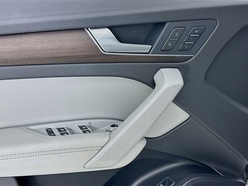 Used 2021 Audi Q5 2.0T Premium Plus w/ Premium Plus Package image 18