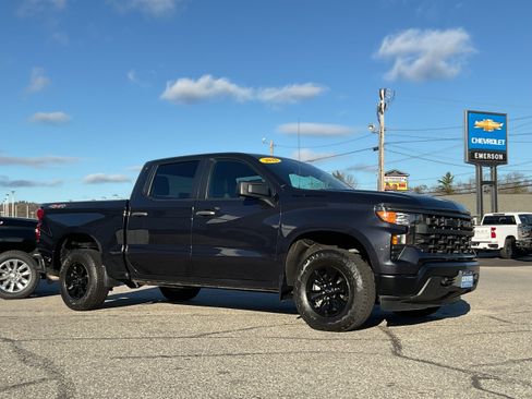 Used 2022 Chevrolet Silverado 1500 W/T w/ WT Value Package image 2