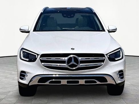 Used 2022 Mercedes-Benz GLC 300 4MATIC image 3