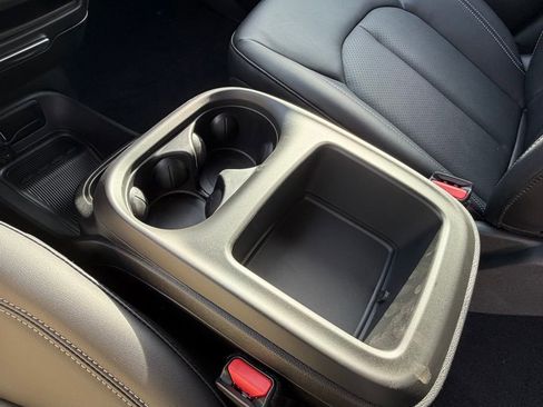 New 2026 Chrysler Pacifica Select image 24