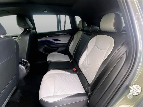 Certified 2025 Volkswagen Tiguan SE R-Line AWD/4WD image 21
